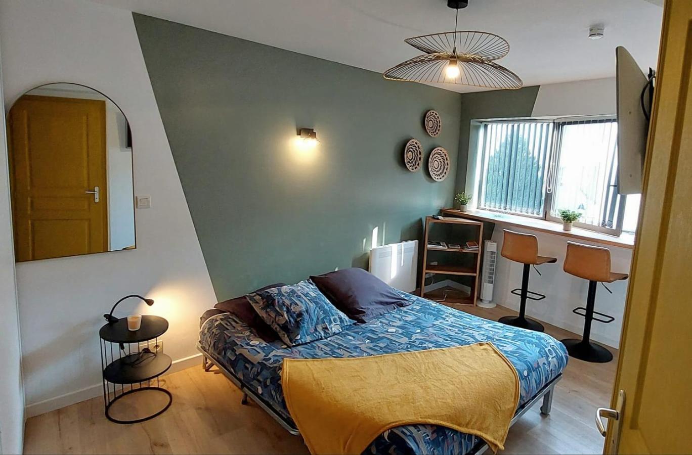 Vannes: Charmant Studio Sur Le Port Екстер'єр фото