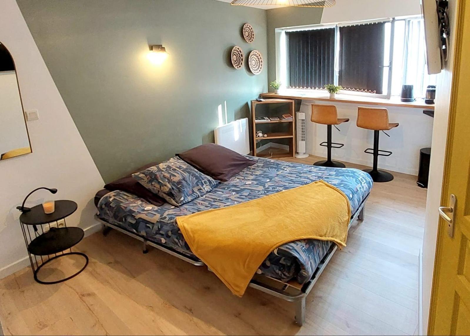 Vannes: Charmant Studio Sur Le Port Екстер'єр фото